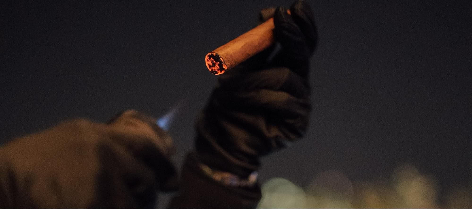 How to Prepare, Light, and Smoke a Cigar: A Complete Guide for Your First Time